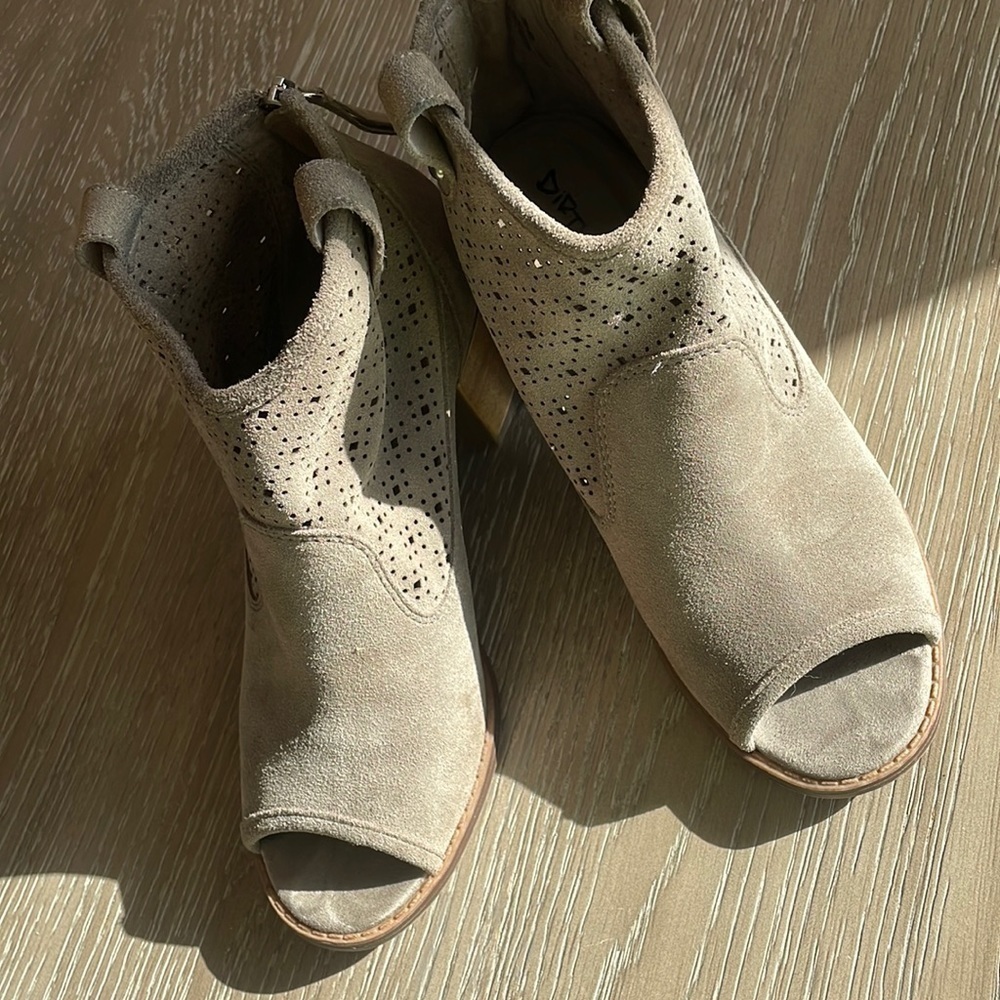 Dirty laundry Trixie split suede grey size 6.5​​​​​​​​